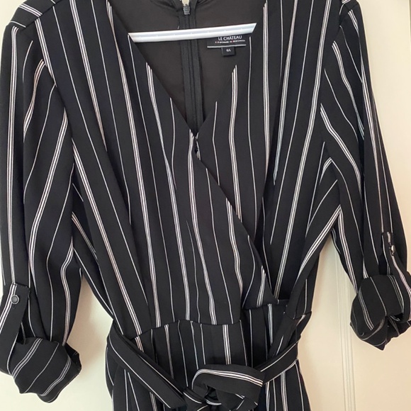 Le Chateau dressy jumpsuit, size L, in black with white stripes - Picture 3 of 7